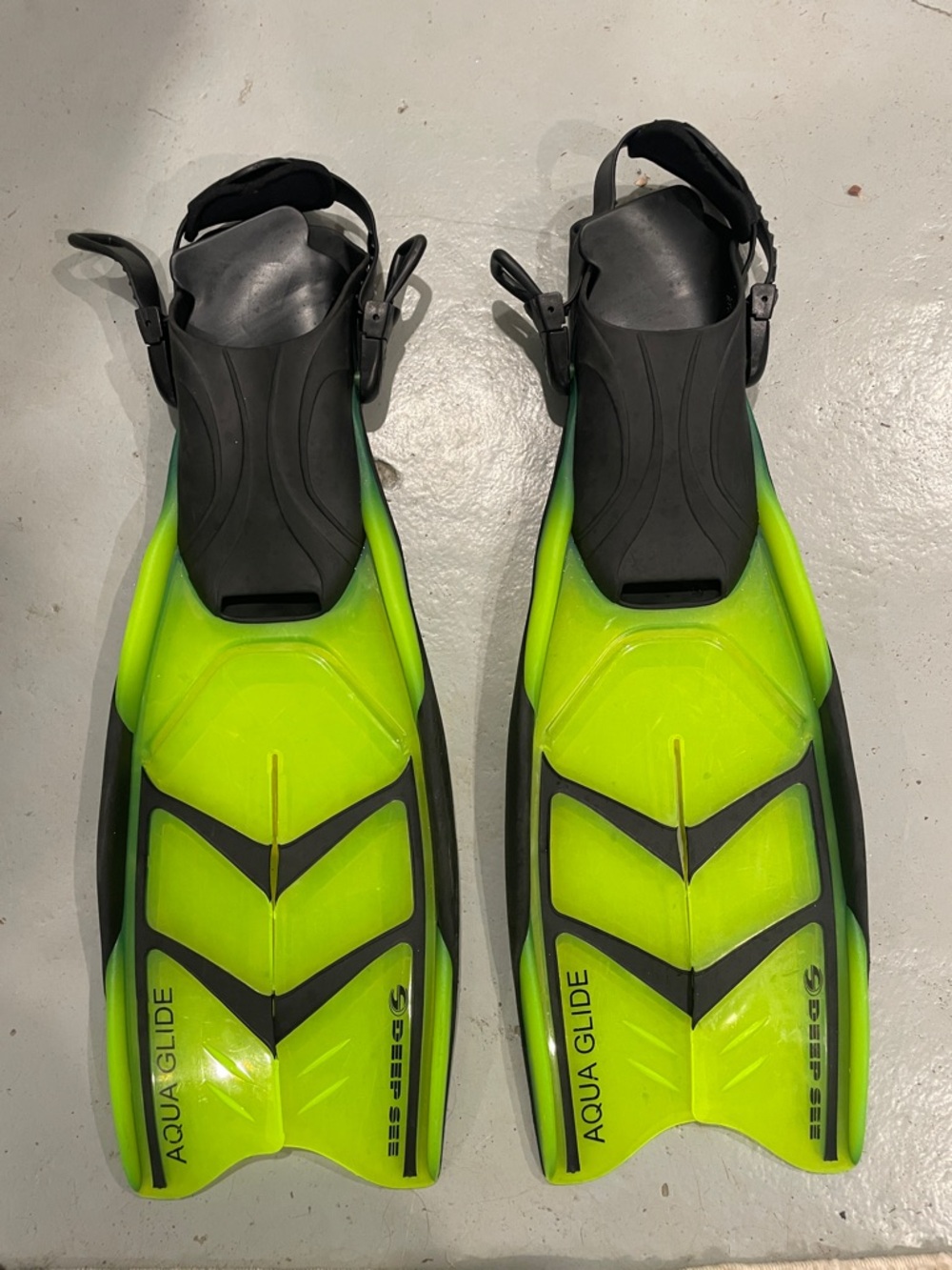Kids Swim Fins in Neon Yellow-Green